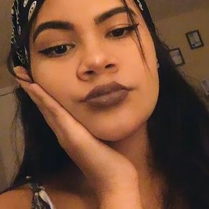 Meet your Posher, Lialexa